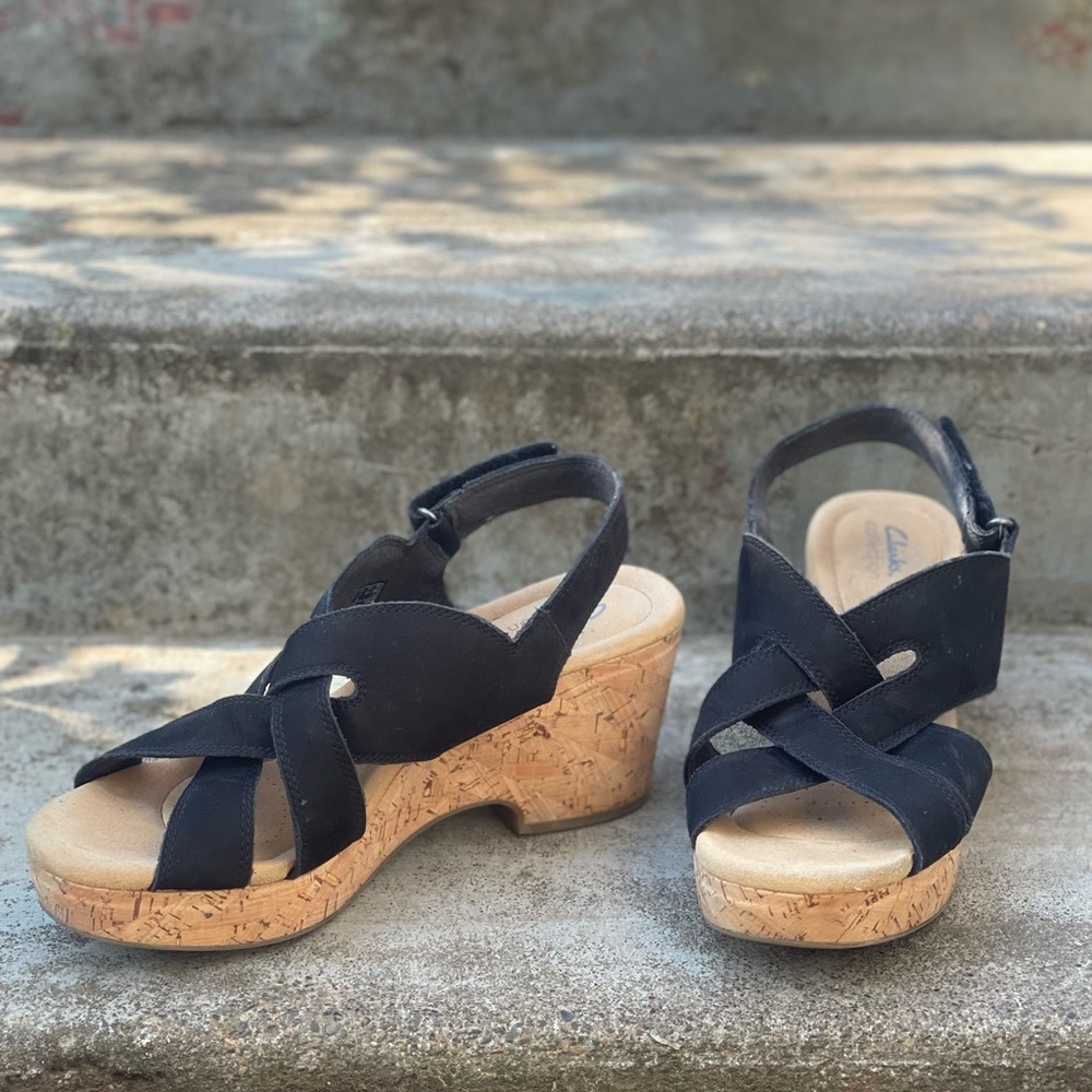 Clark’s Black Leather Platform Sandals